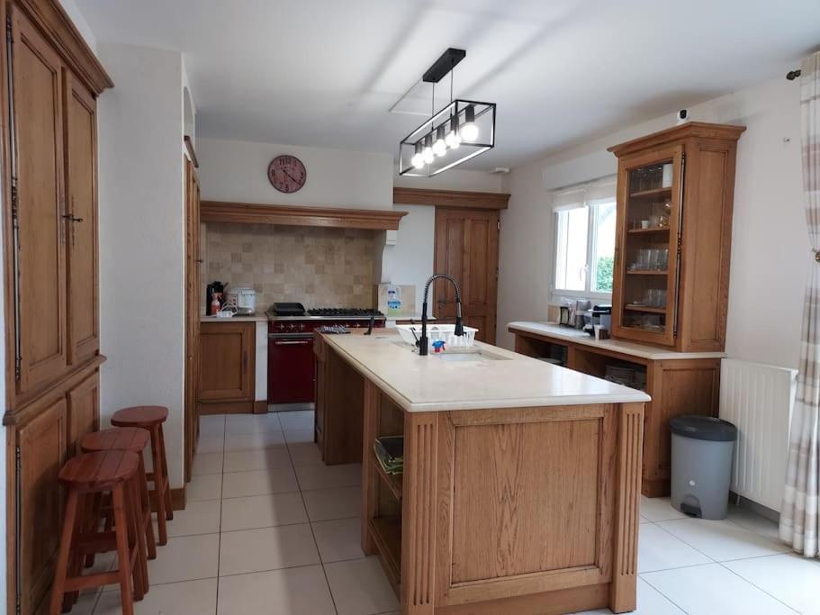 Villa Avec Piscine Chauffee A Moins 1H30 De Paris Saint-Pierre-des-Fleurs Екстериор снимка