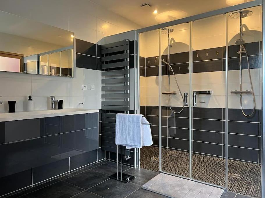 Villa Avec Piscine Chauffee A Moins 1H30 De Paris Saint-Pierre-des-Fleurs Екстериор снимка